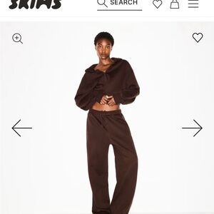 SKIMS NWT Dark Brown boyfriend fleece oversized straight leg pants